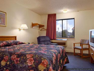Hotel Super 8 By Wyndham Redding Zimmer foto